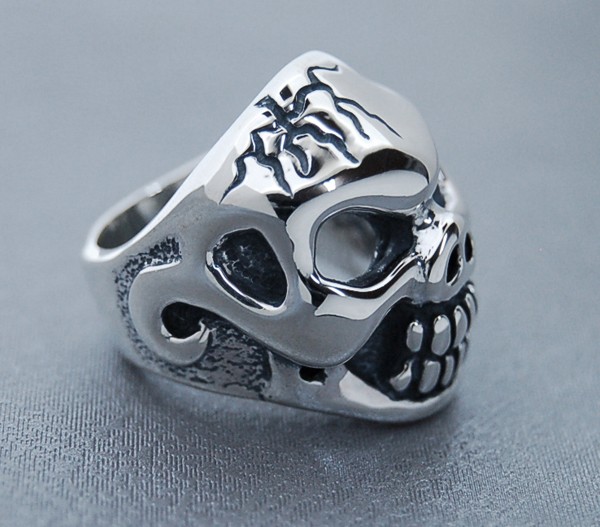 TRAVIS WALKER(トラヴィスワーカー)